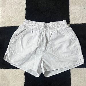 Alo White Elastic-Waist Women's Shorts